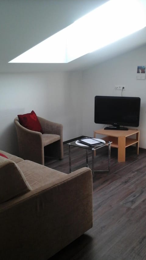 TV and multimedia, Seating area