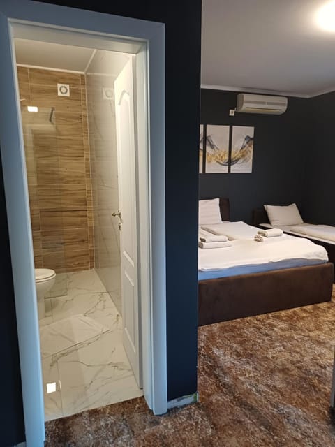 Bed, Bathroom