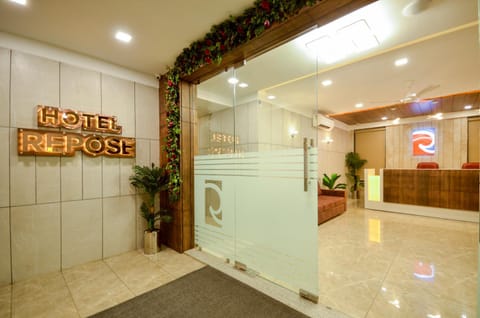 Hotel Repose Posada in Ahmedabad