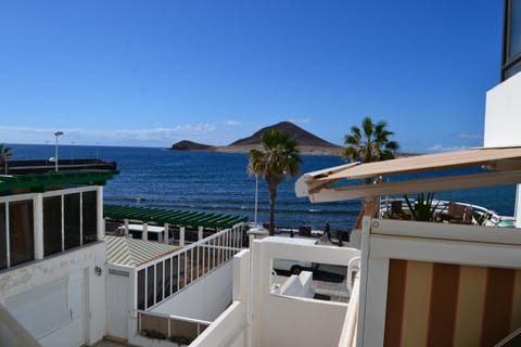 Photo of the whole room, Decorative detail, Sea view