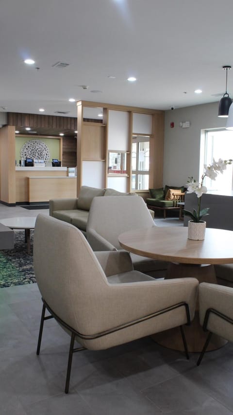 Kitchen or kitchenette, Lobby or reception, Seating area