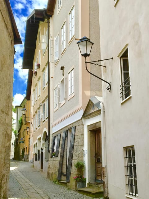 Property building, Facade/entrance, Summer