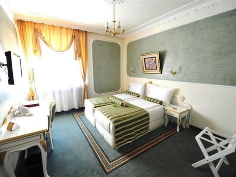 Queen's Astoria Design Hotel Hotel in Belgrade