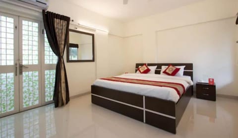 Leisurely Abode Service Apartments And Homestay Condominio in Pune