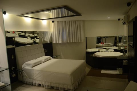 Eros Hotel - Adult Only Love hotel in Recife