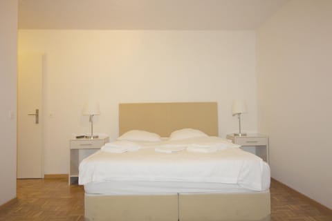 Swiss Star District 11 - Self Check-In Appartement in Zurich City