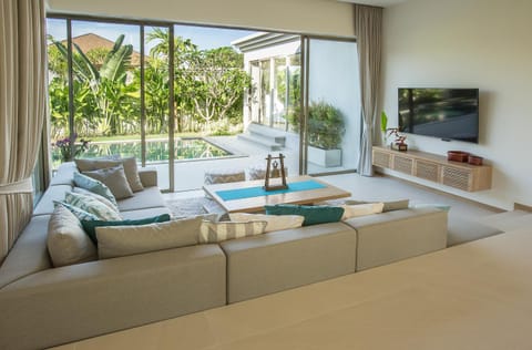 Living room, Garden view, Pool view