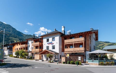 Property building, Facade/entrance