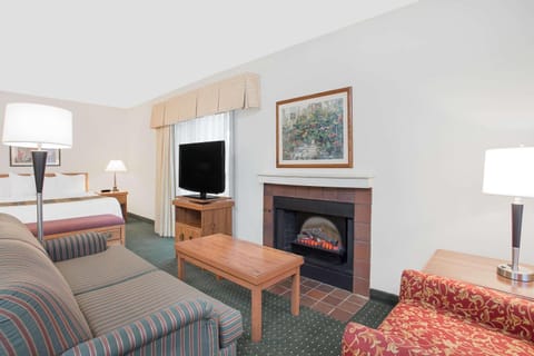 Hawthorn Extended Stay Hotel by Wyndham-Green Bay Hotel in Allouez