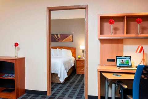 TownePlace Suites Indianapolis Park 100 Hotel in Pike Township