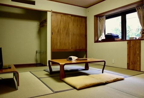 Spa Lodge Redwood Inn Nature lodge in Shimotakai District