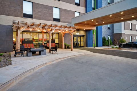 Home2 Suites By Hilton Oklahoma City Airport Hotel in Oklahoma City