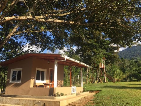 Hilamito Lodge Capanno nella natura in Atlántida Department