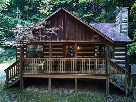 A Cabin In The Woods House in Pigeon Forge