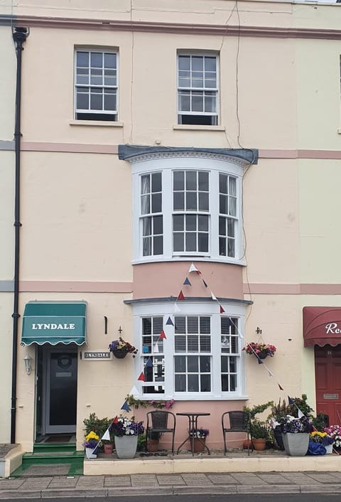 Lyndale Guest House Bed and Breakfast in Weymouth
