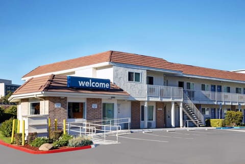 Motel 6-San Jose, CA - Airport Hotel in San Jose