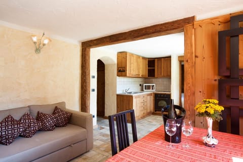 Appartamento con prato privato e BBQ Condo in Cogne