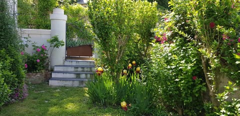 Facade/entrance, Garden