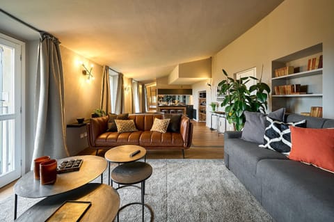 Living room, Photo of the whole room, furniture