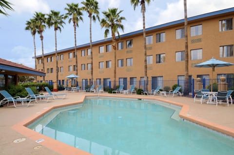 Days Inn & Suites by Wyndham Mesa Near Phoenix Hotel in Gilbert