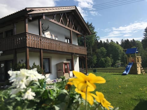 Property building, Day, Garden, Garden view