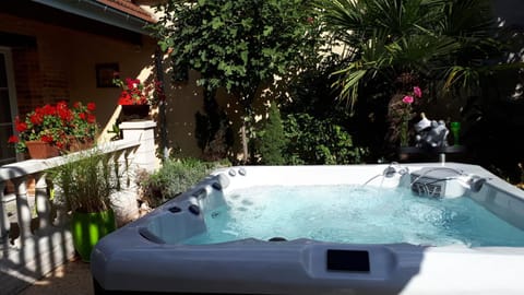 La CRAPOUNETTE Bed and Breakfast in Epernay