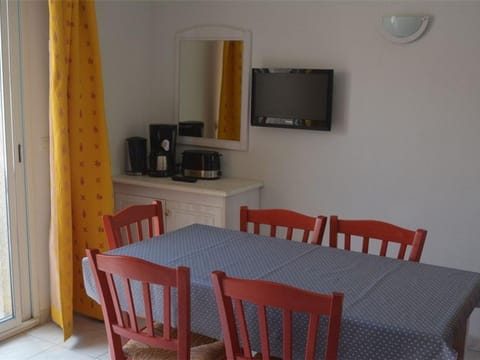 Maison Duplex 3P 6 Pers avec Piscines, Terrasses, Parking et Animaux Admis - Salavas - FR-1-382-16 House in Vallon-Pont-d'Arc