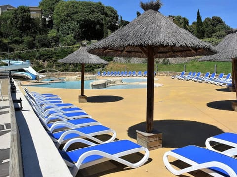 Maison Duplex 3P 6 Pers avec Piscines, Terrasses, Parking et Animaux Admis - Salavas - FR-1-382-16 House in Vallon-Pont-d'Arc