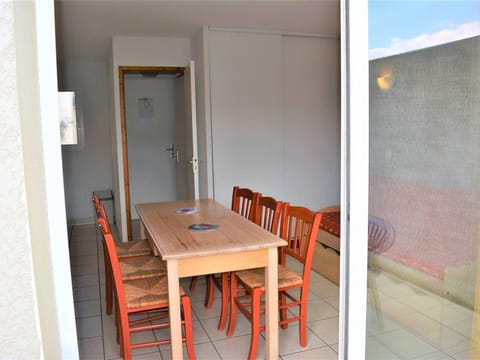 Maison Duplex avec Terrasse, 2 Chambres, Piscines et Parking - FR-1-382-19 House in Vallon-Pont-d'Arc