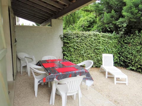 Maison duplex avec terrasse, piscine chauffée, 6 pers., Vallon-Pont-d'Arc. - FR-1-382-21 House in Vallon-Pont-d'Arc