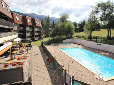 Charmant studio 4 pers avec piscine, proche télécabines et commerces, accès direct ski, La Salle-les-Alpes - FR-1-330F-106 Apartment in Saint-Chaffrey