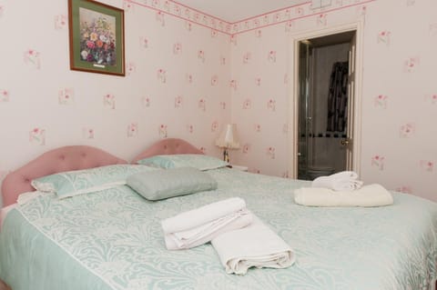 Birtley House Guest House B&B Bed and Breakfast in Telford