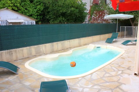 Maison de 3 chambres avec piscine privee et jardin clos a Marseillan a 6 km de la plage House in Marseillan
