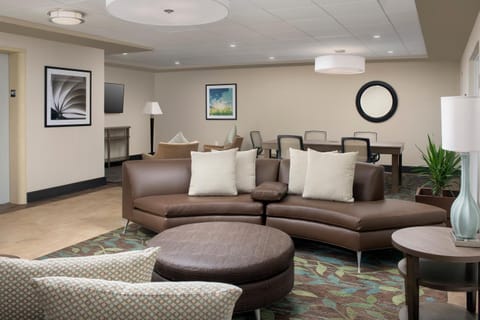 Candlewood Suites Alexandria West, an IHG Hotel Hotel in Lincolnia