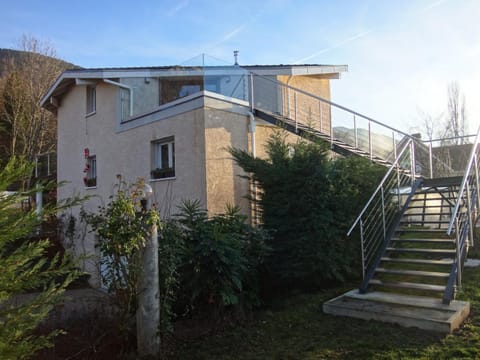 Property building, Facade/entrance, Garden