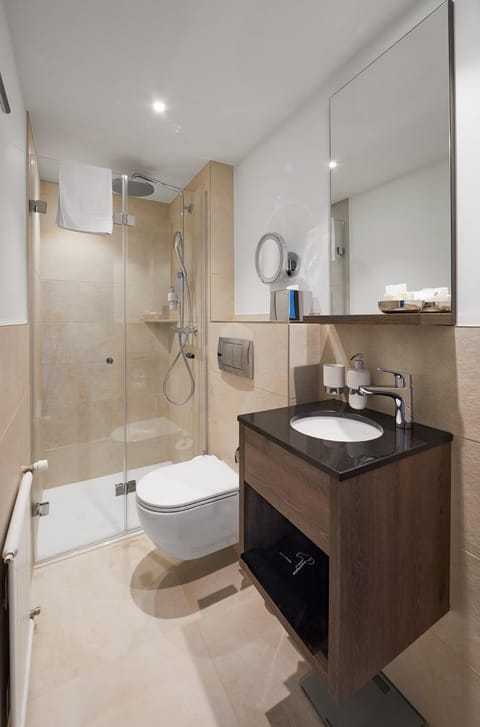 Shower, Toilet, Bathroom