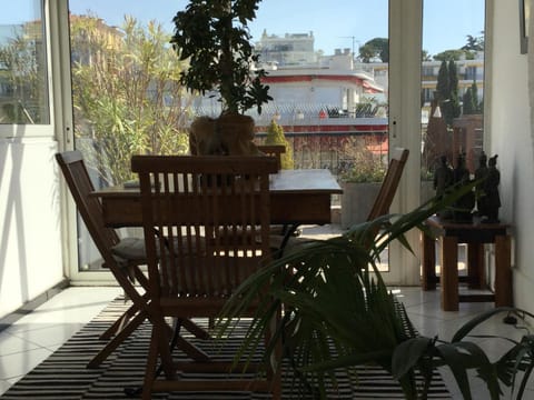 Decorative detail, Dining area