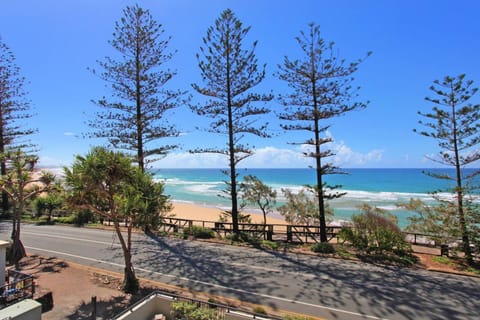 Unit 4 The Rocks Apartment in Coolum Beach