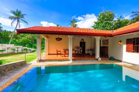 Satiana Collection - Tangalle Villa in Tangalle