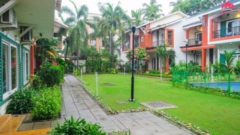 Property building, Day, Garden, Garden view