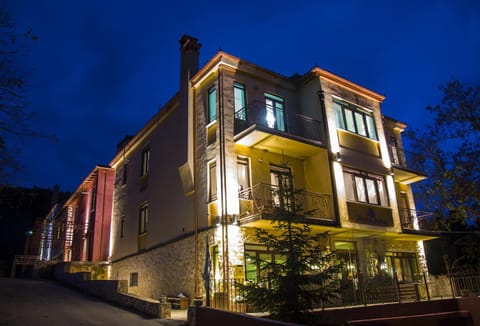 Property building, Facade/entrance, Night, Bird's eye view, Dining area, Hiking, flat iron, towels