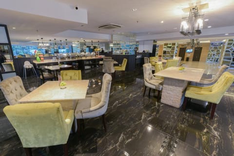 Restaurant/places to eat, Dining area