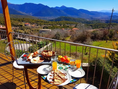 Balcony/Terrace, Mountain view, Breakfast