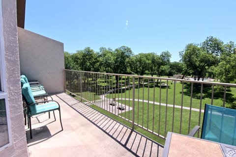 Balcony/Terrace, Garden view