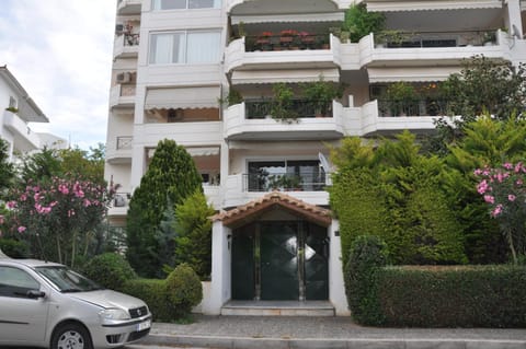 145 м2 Seaside Apartment Condo in South Athens