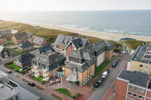 Property building, Day, Bird's eye view, Beach, Location