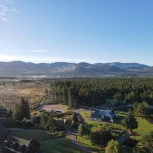 Day, Neighbourhood, Natural landscape, Bird's eye view, Mountain view