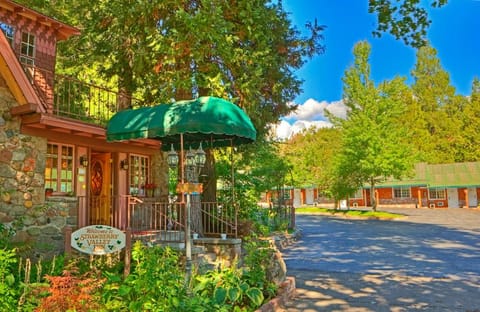 Strawberry Valley Inn Posada in Mount Shasta