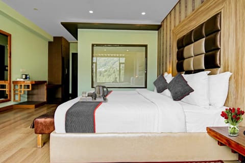 Townhouse OAK Rohtang Heights Hotel in Manali
