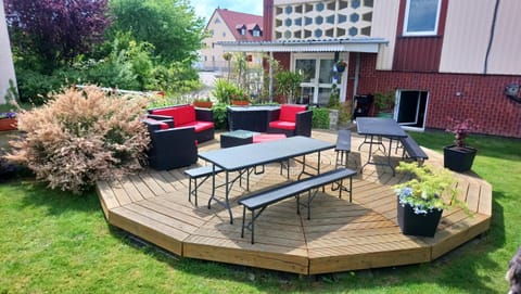 Patio, BBQ facilities